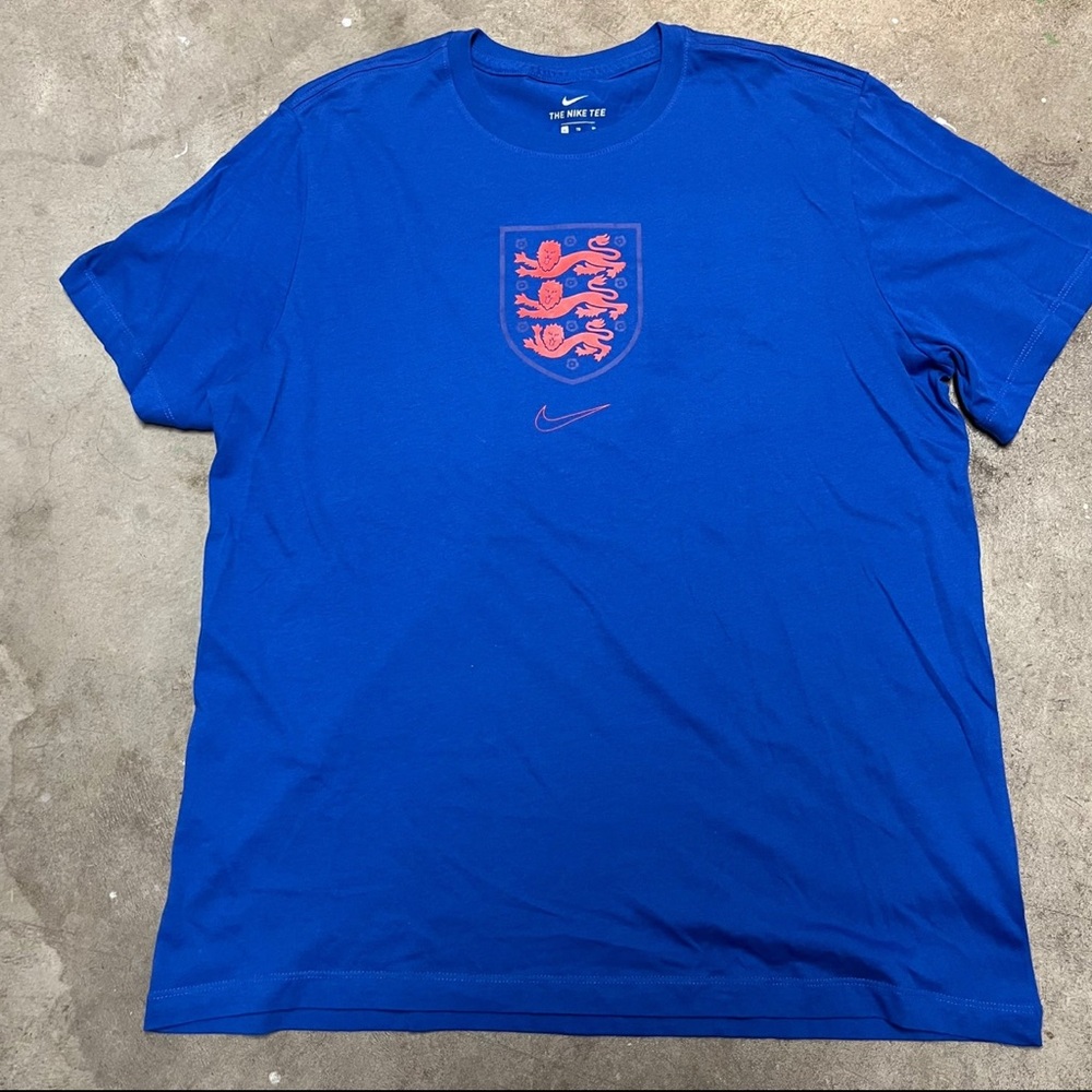 Nike “Three Lions” UK England Football Soccer T-Shirt | Men’s XL